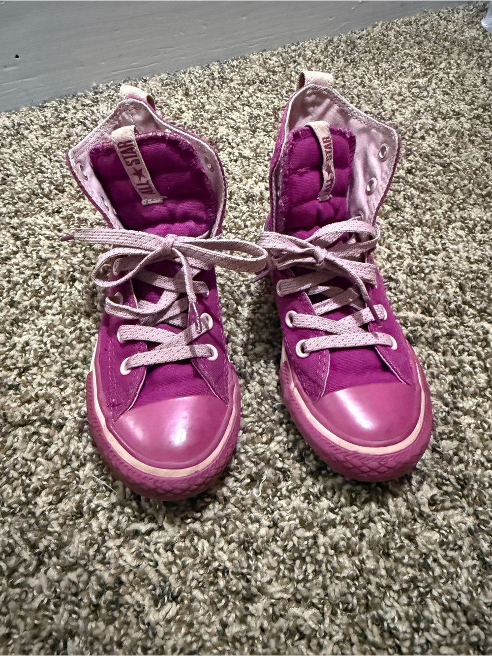 Converse Kids High-Top Sneakers in Fuchsia Pink